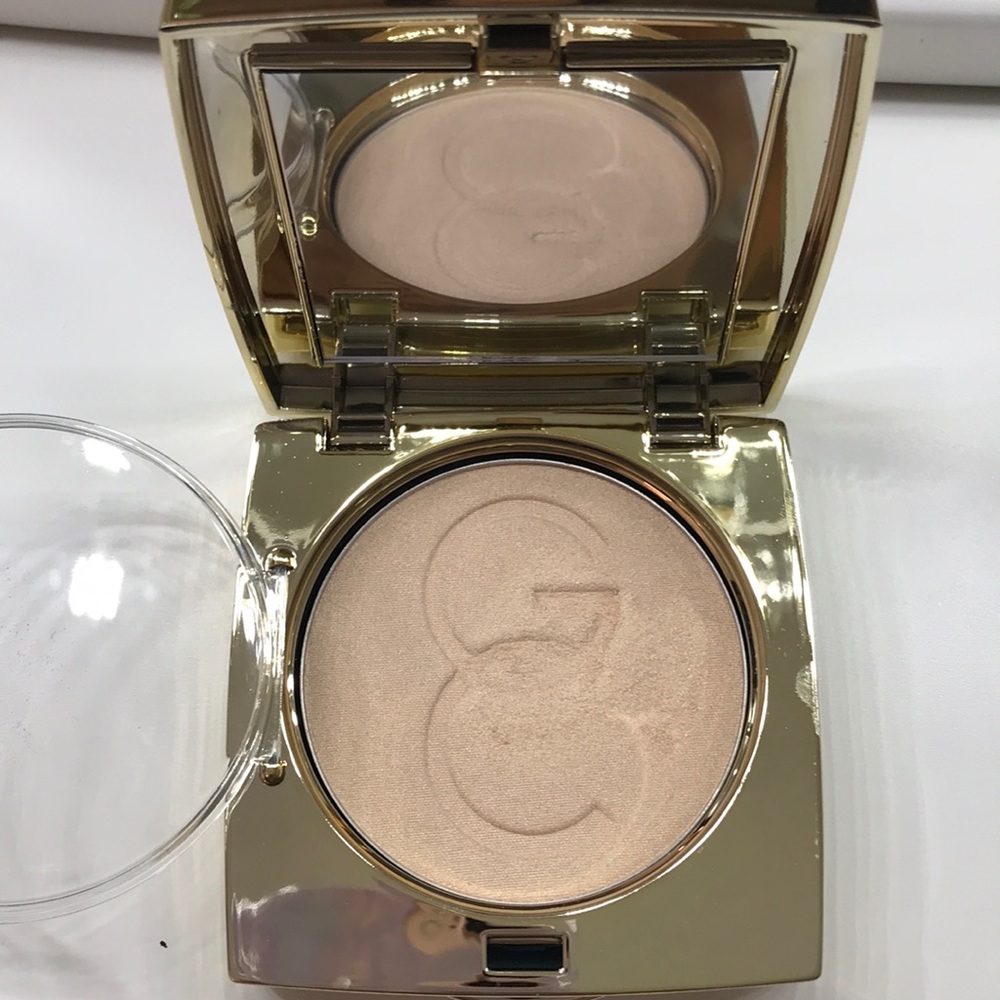 Gerard Cosmetics star powder in Audrey